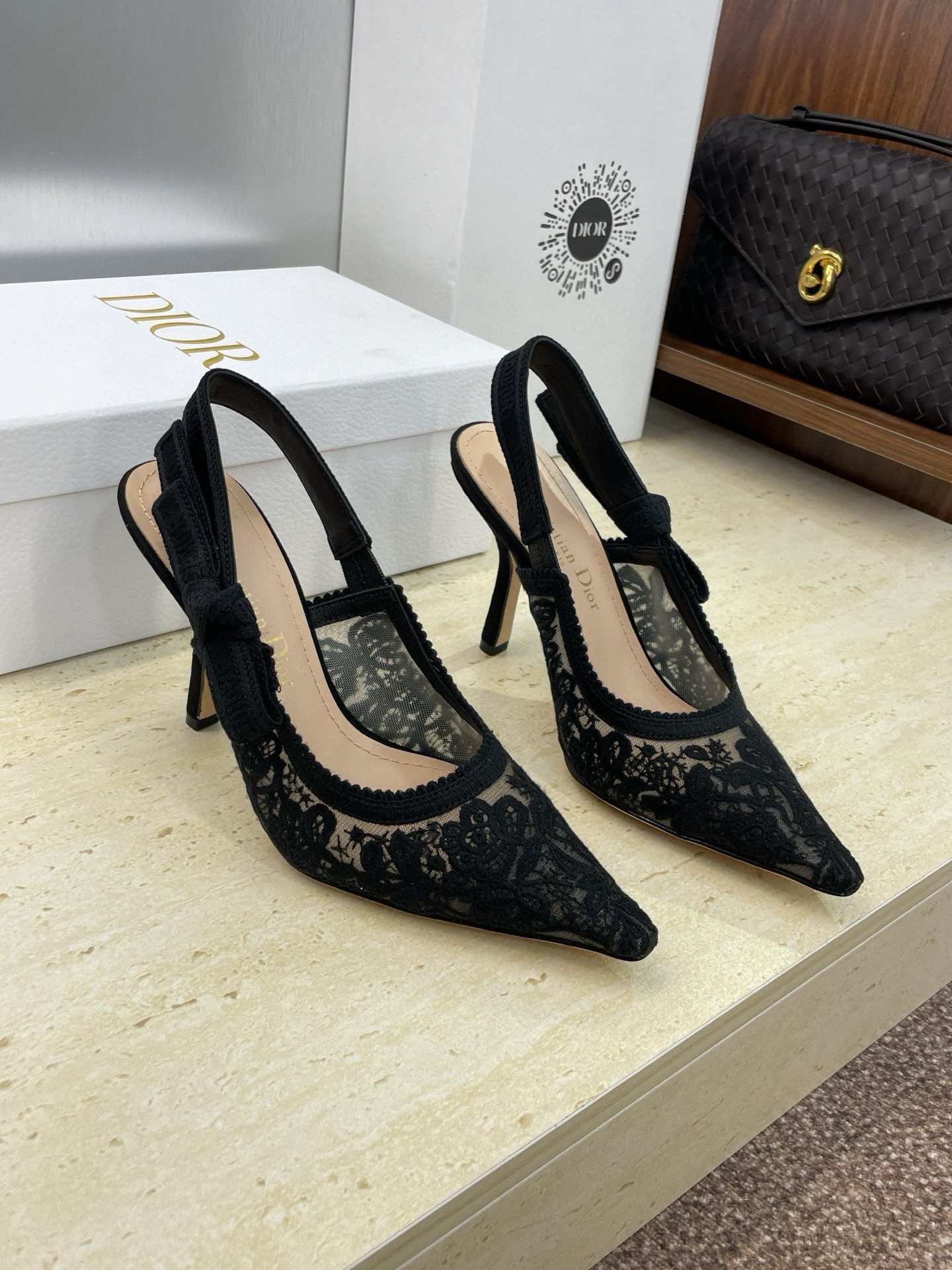 UA D10r J'AD10r Slingback Pumps