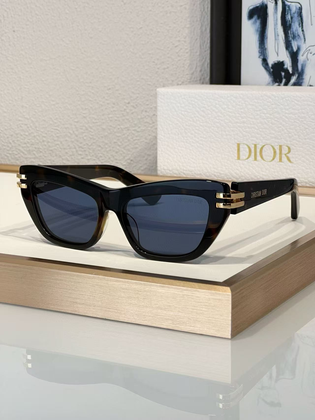 D10r Glasses