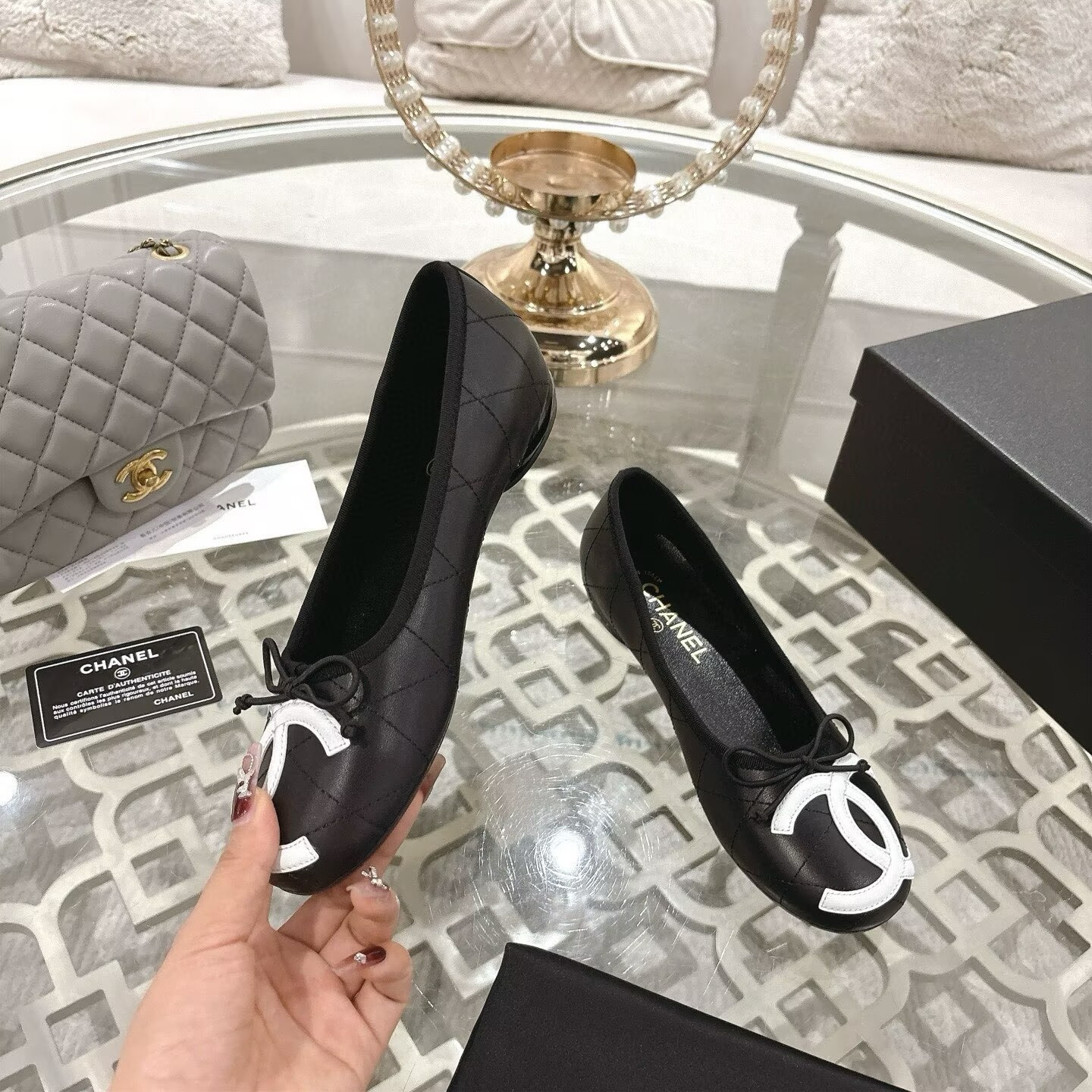 ua Ch**el ballet flat