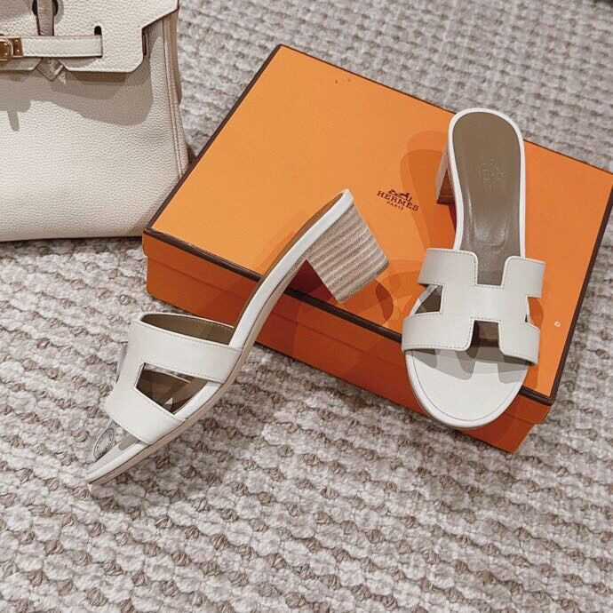 UA H**me5 Oasis sandal