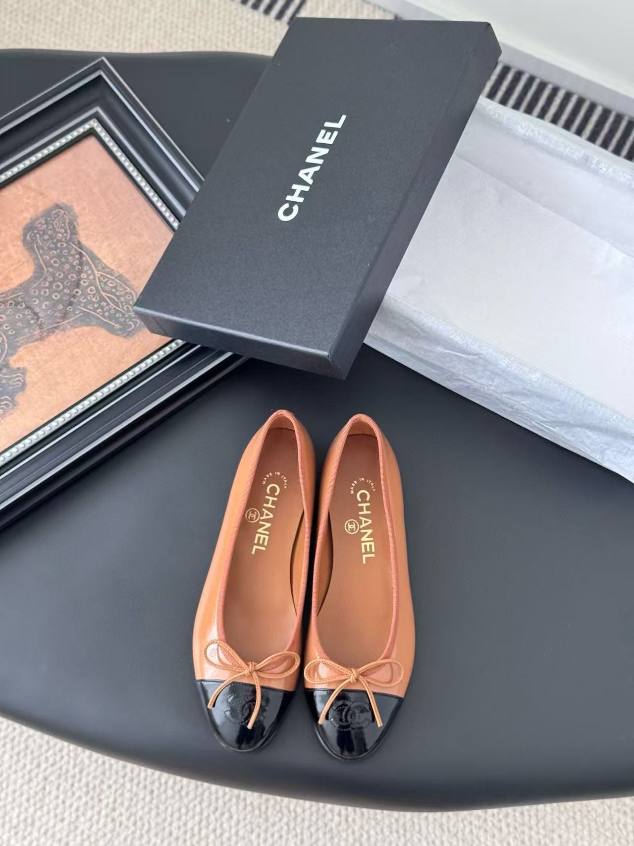 UA Ch**el Ballet flats