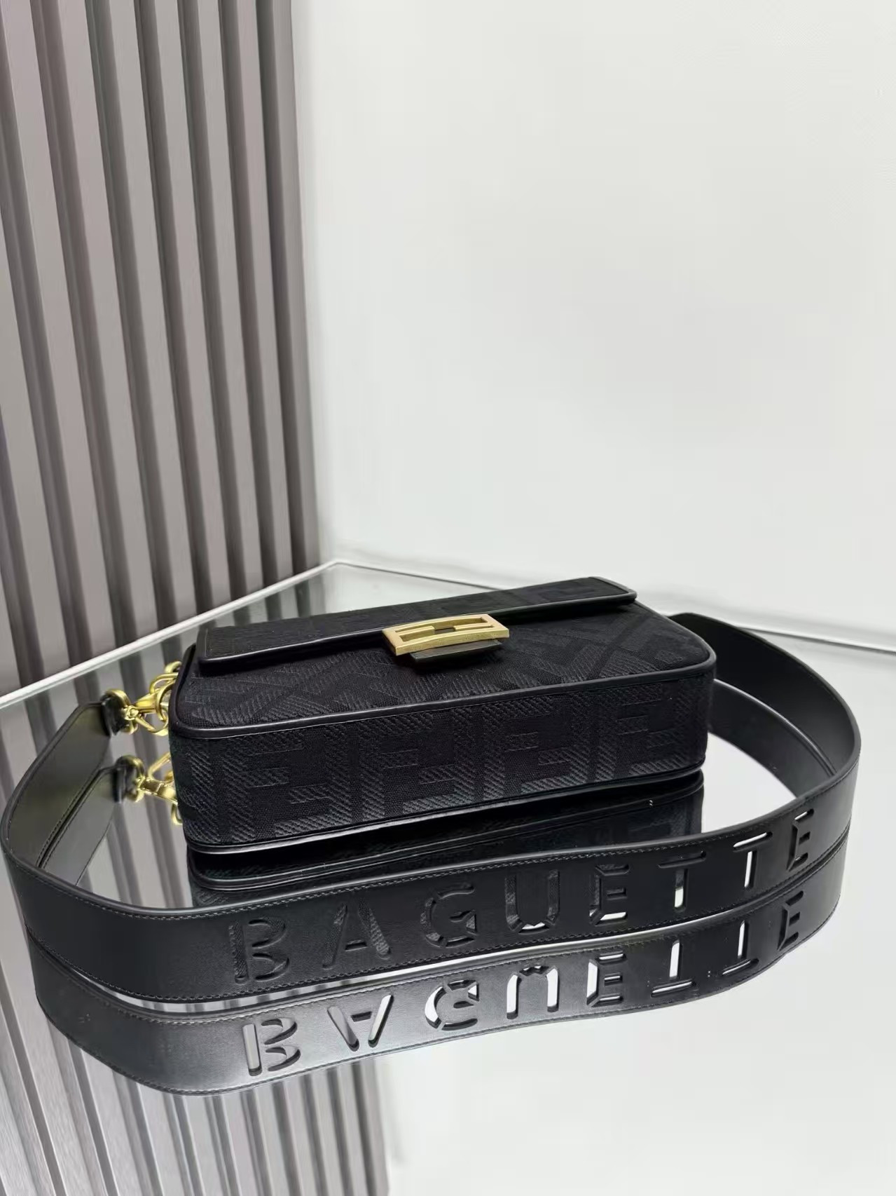 F**di canvas vitello king extra strap ff embroidered baguette 28x6.5x13.5cm