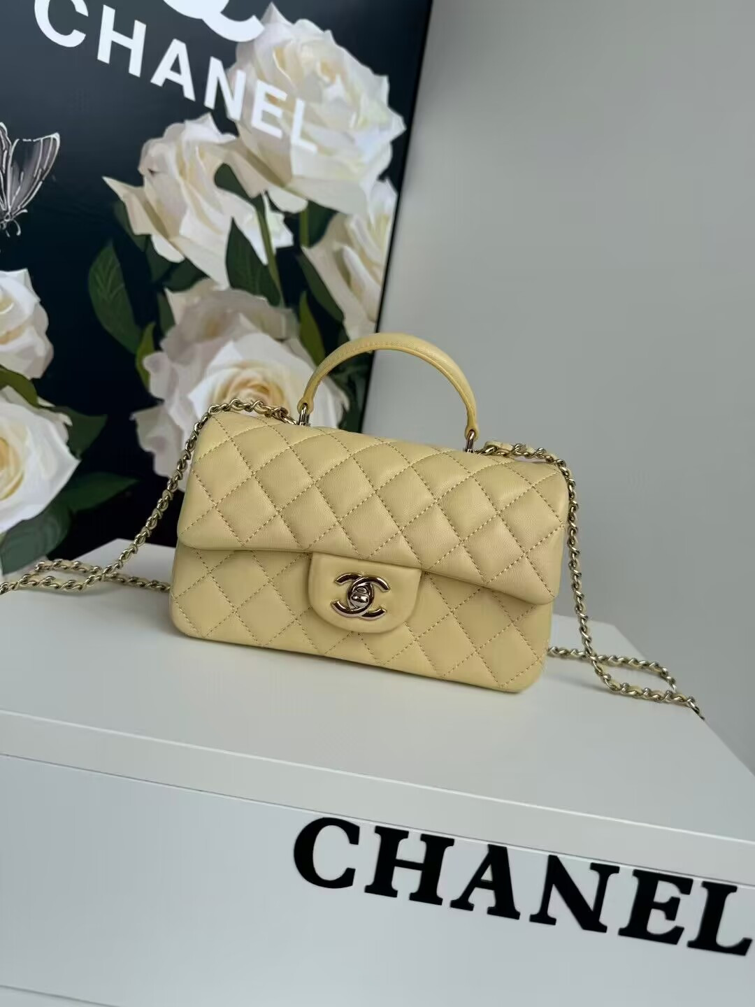 Ch**el Mini CF handle 20x12x6cm