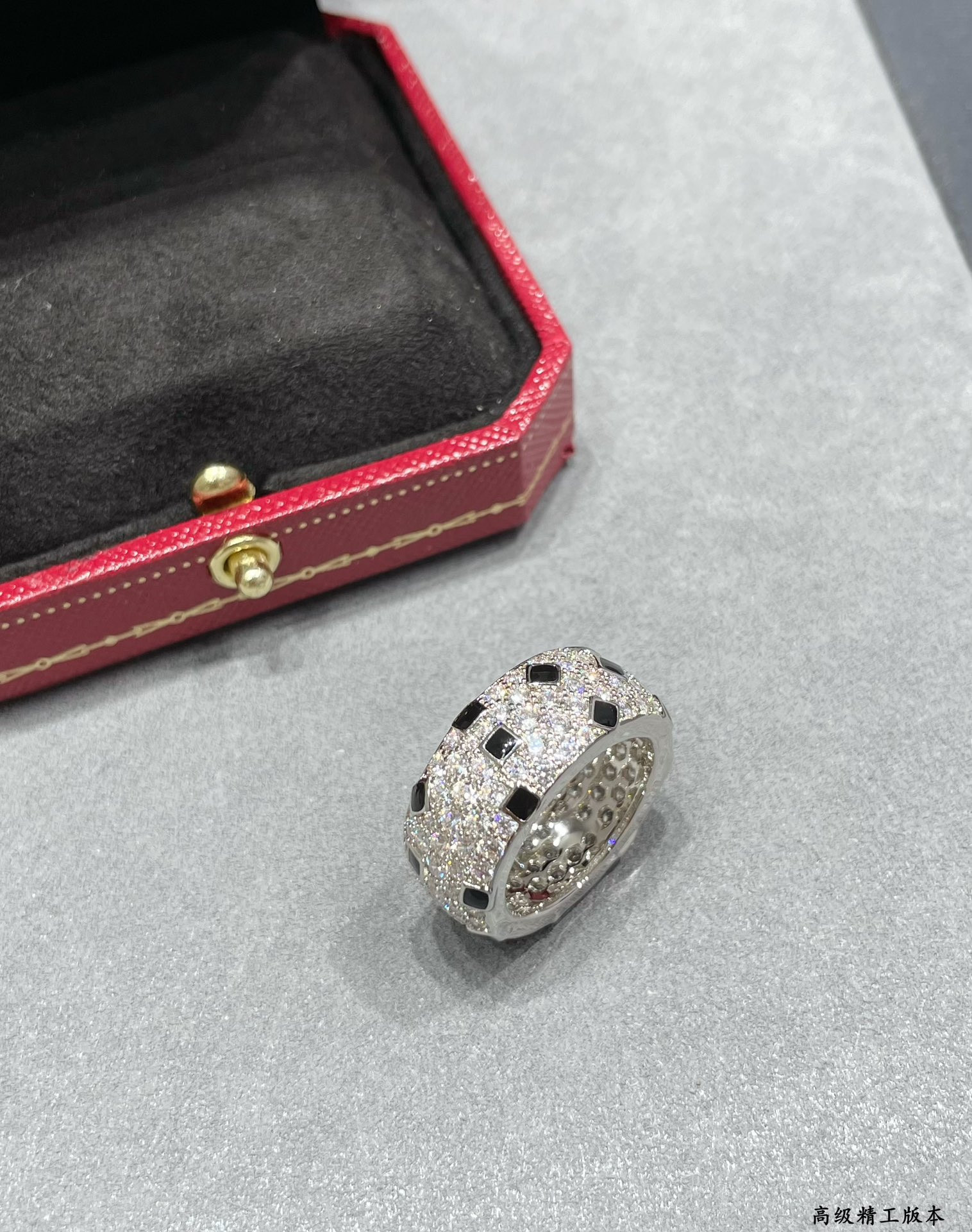 Ca*t1er spotted leopard ring