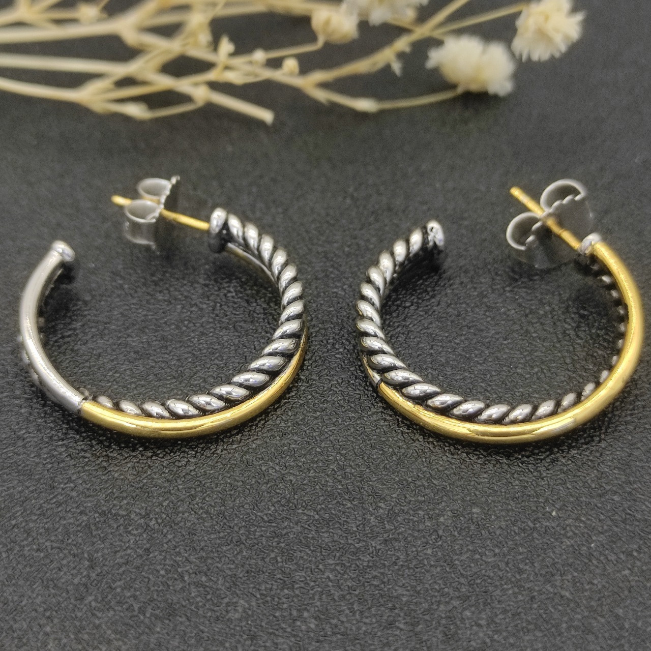 dau1d Yvrm*n lemniscate earrings(inner diameter about 2cm)