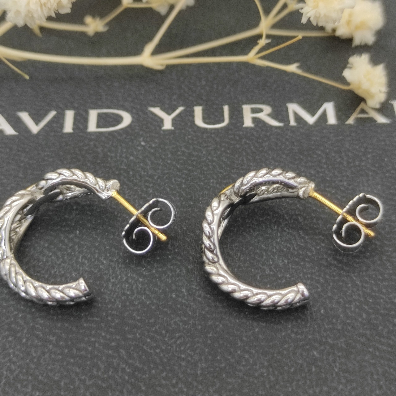 dau1d Yvrm*n twisted earrings(inner diameter about 1.5cm)