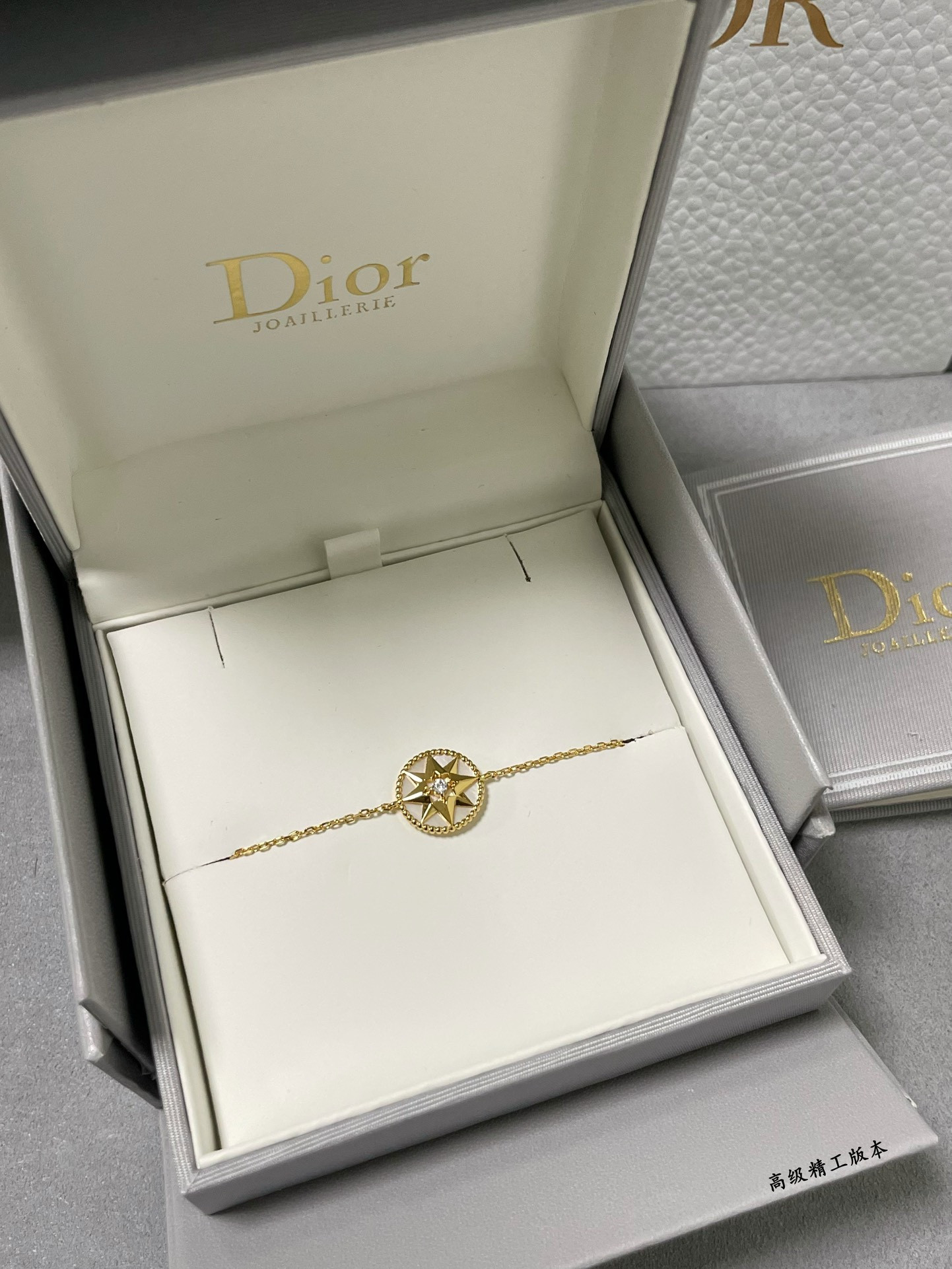D10r High-grade white mother-of-pearl compass Bracelet