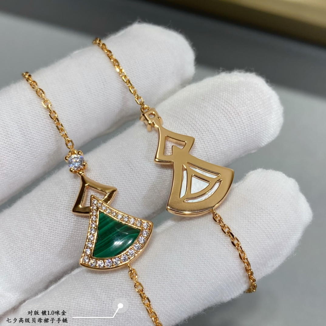 Bv1g*ai skirt Bracelet