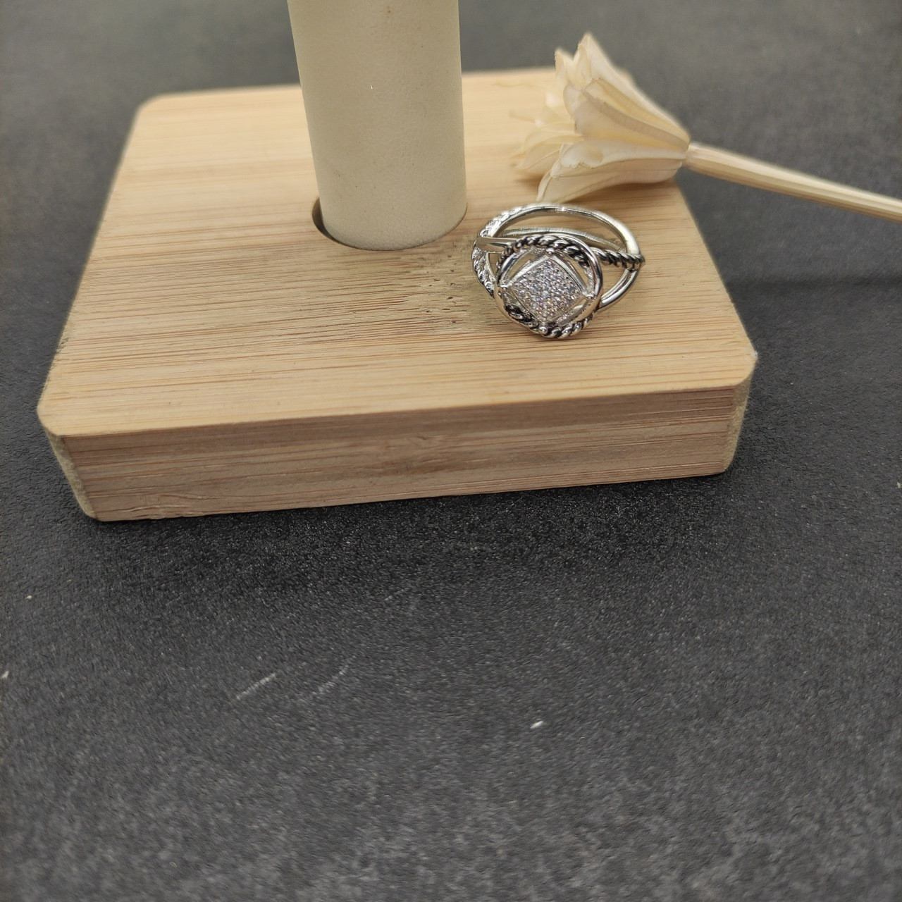 dau1d Yvrm*n ring