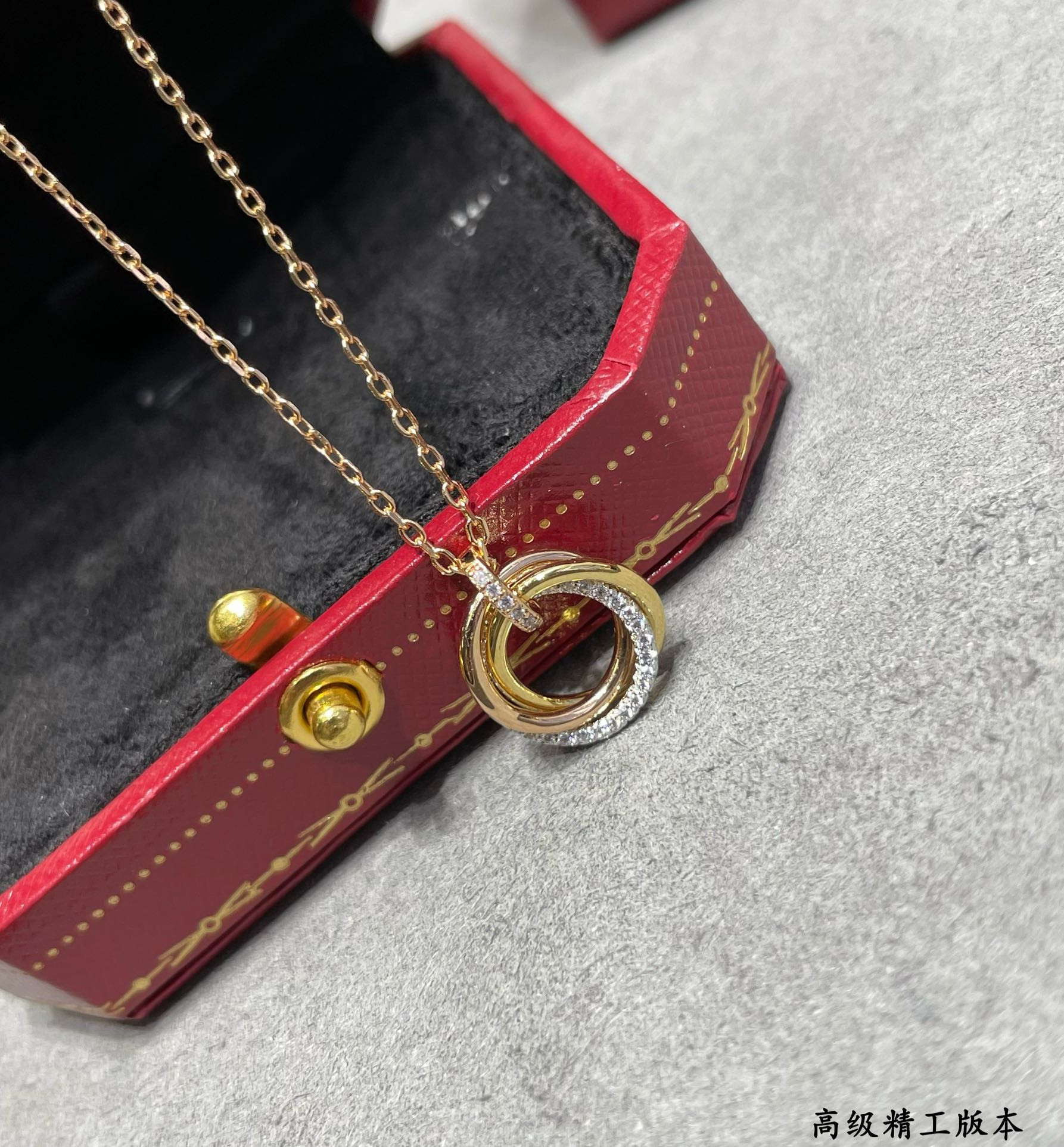 Ca*t1er Small size triple-ring D1am0nd Necklace