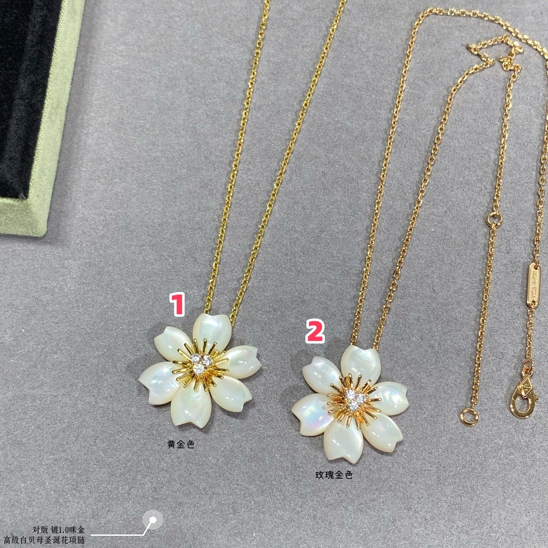 v*n cl**f & arpels preM1vm white fritillary christmas flower necklace
