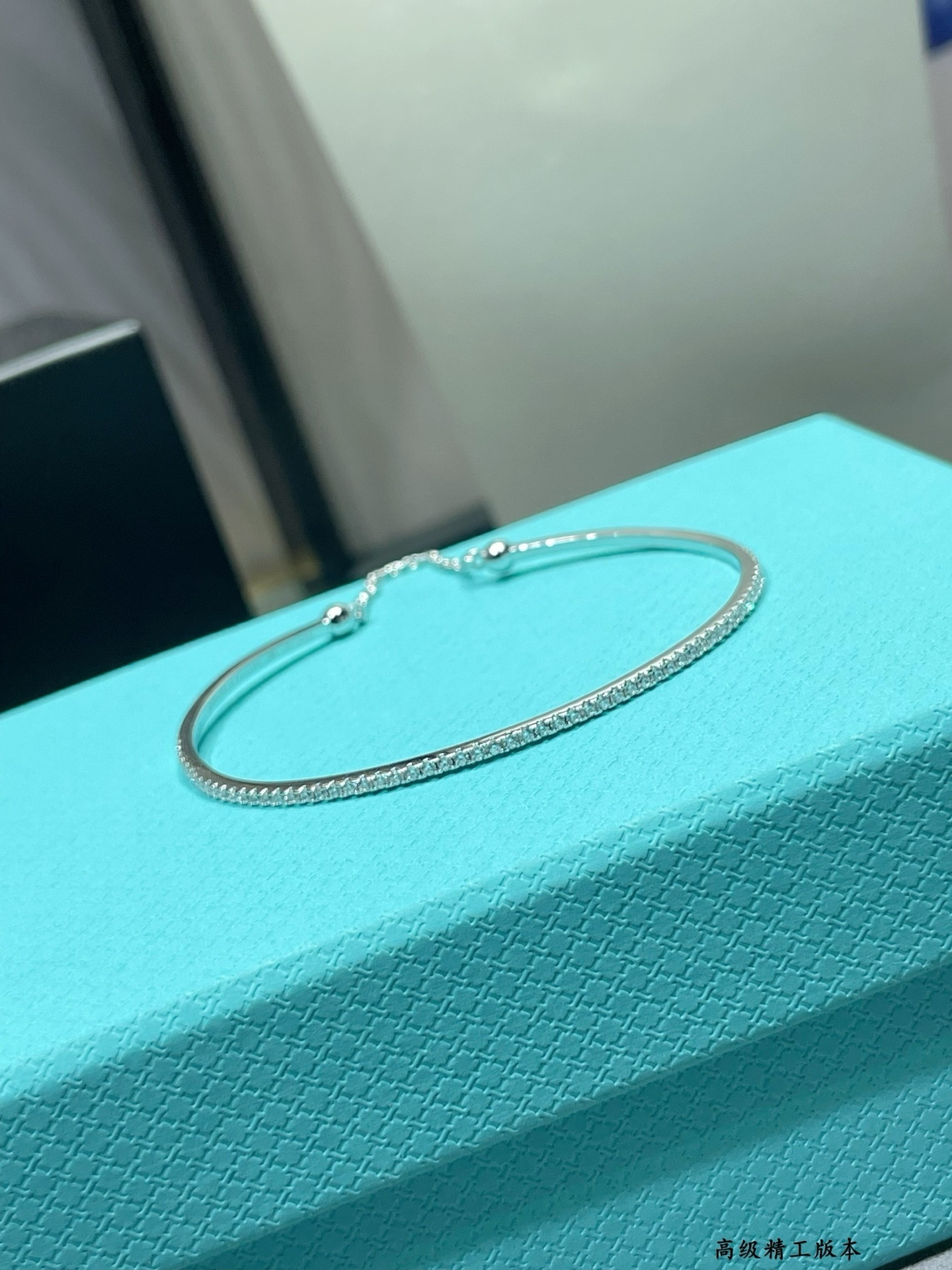 Mes1kaa thin row of d1am0nds bracelet with chain link