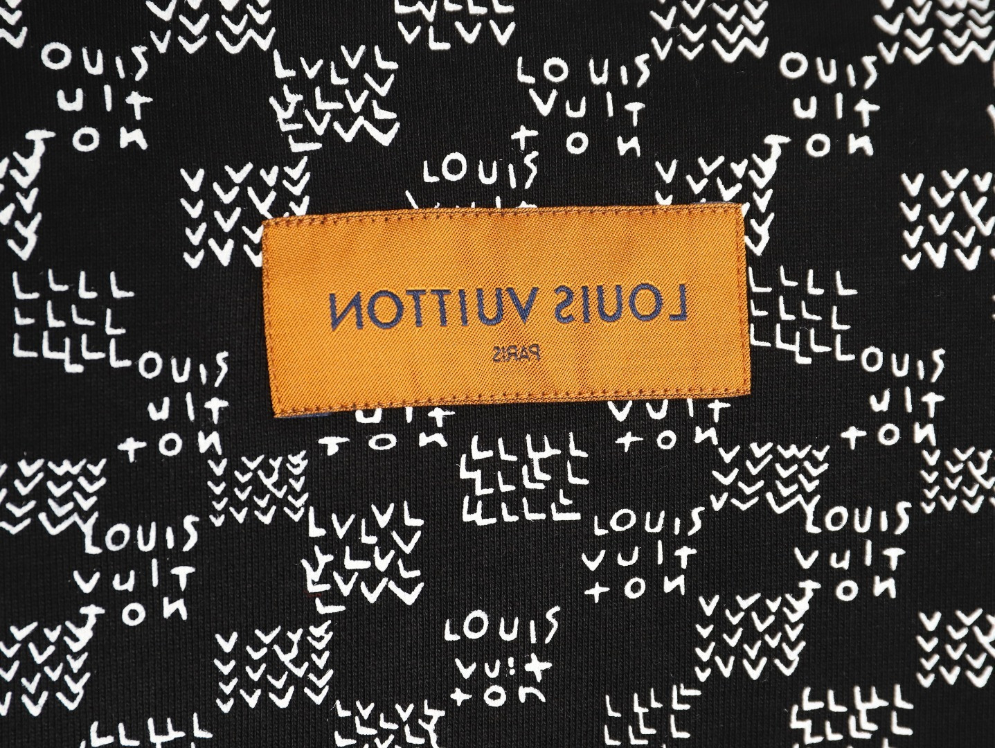 L0vis Vvtt0n 25Fw Hoodies
