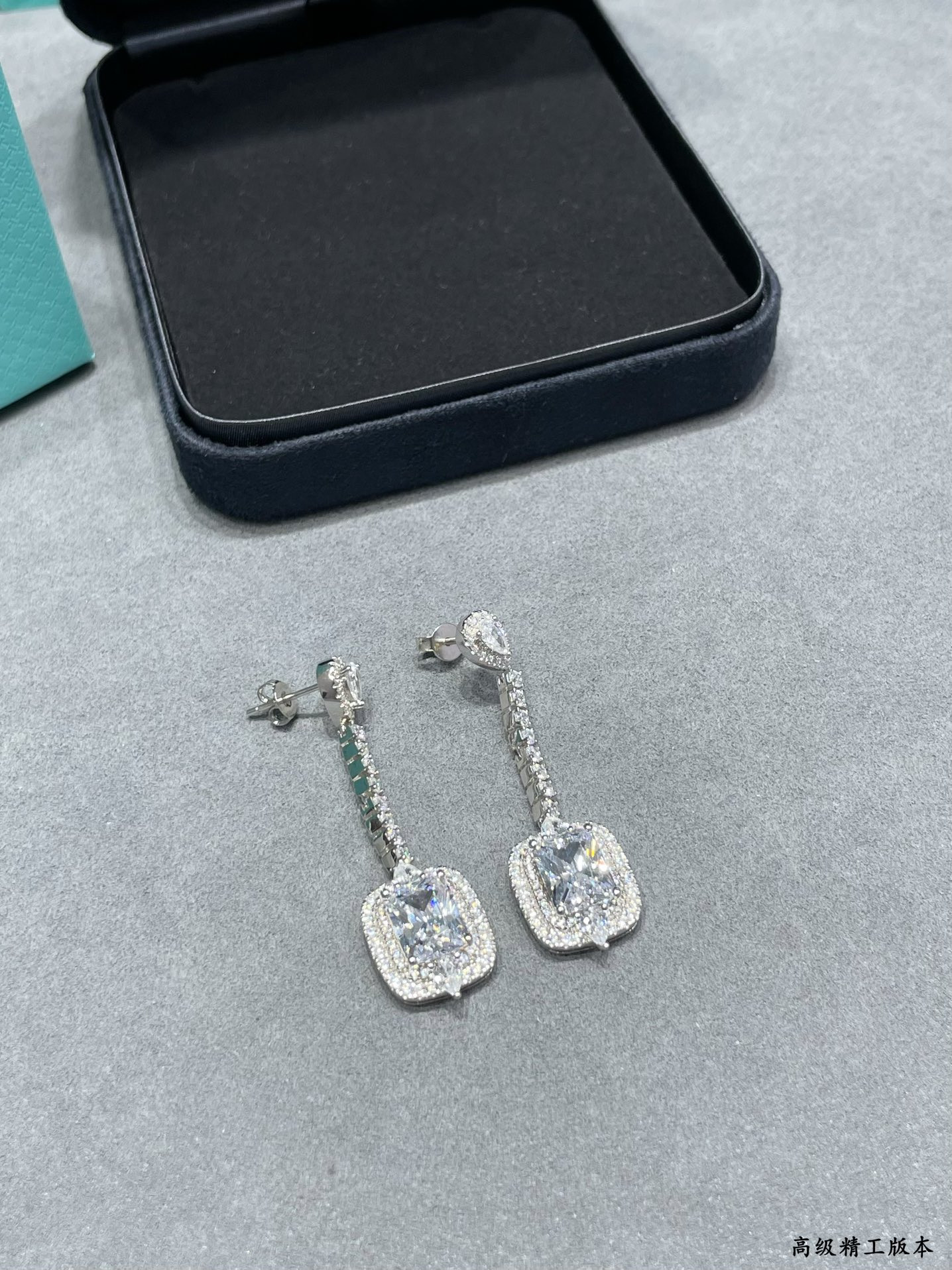 t*f*ny & co. D1am0nd earrings ag925