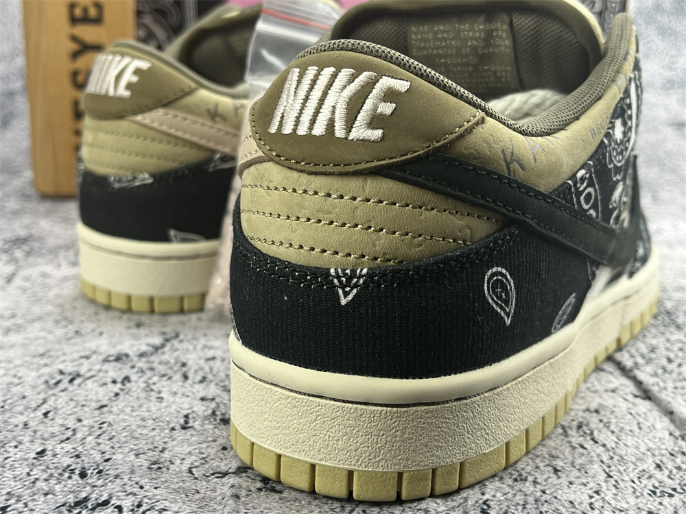 ua travis scott x dunk low preM1vm qs sb 