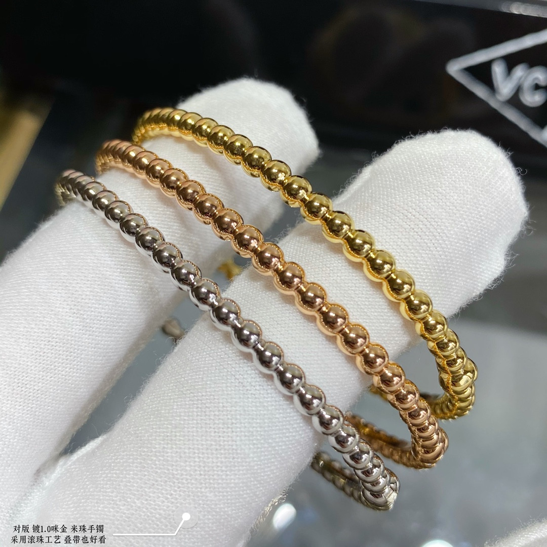 V*n Cl**f & Arpels Rice Bead Bracelet