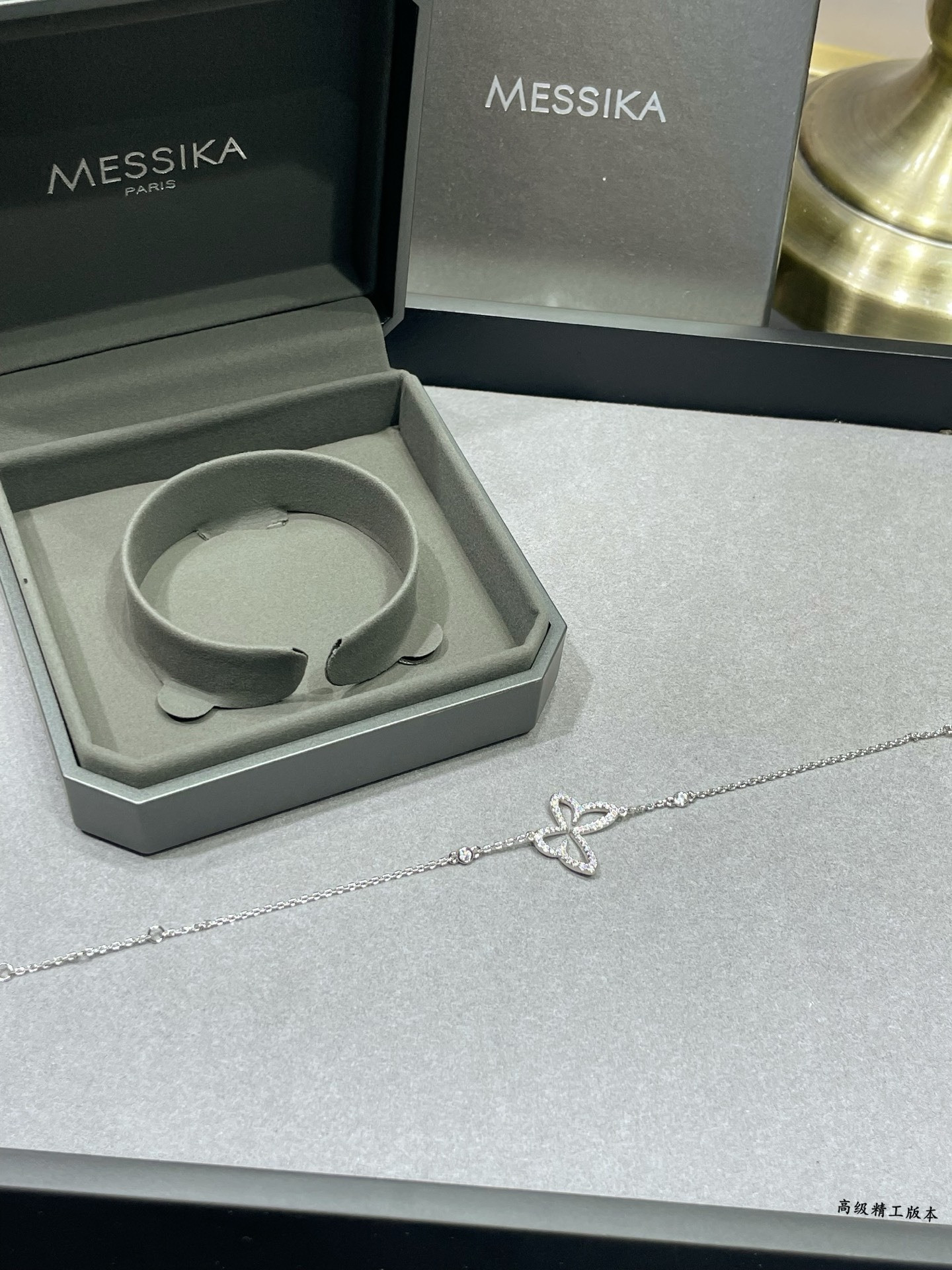 Mes1kaa openwork butterfly d1am0nd bracelet