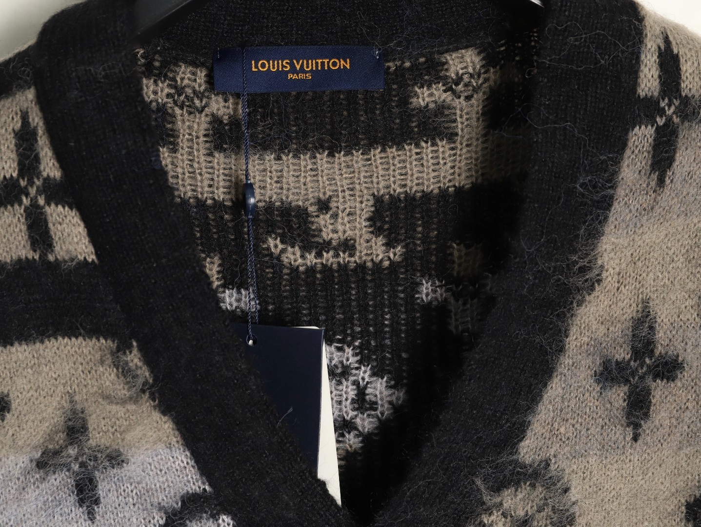 L0vis Vvtt0n LV 25FW Cardigan Sweaters