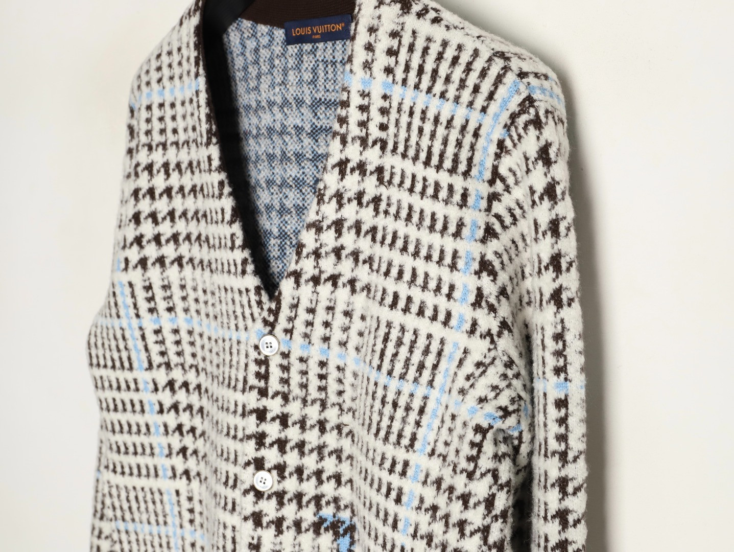 l0vis Vvtt0n knitting cardigan