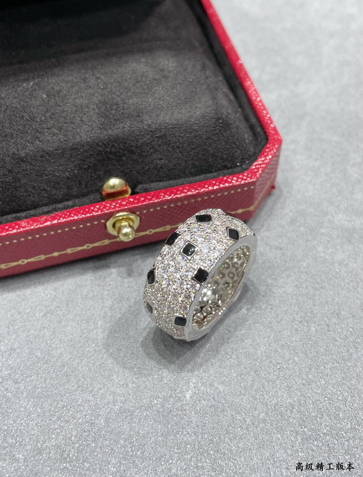 Ca*t1er spotted leopard ring