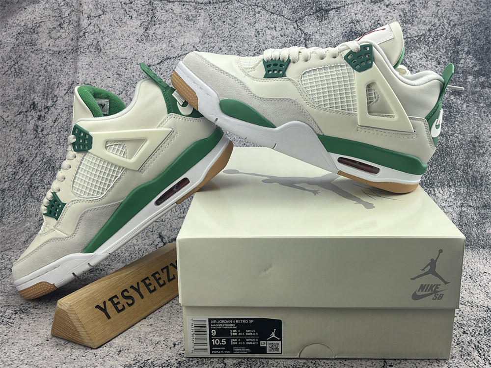 UA NIKE SB X AIR JORDAN 4 RETRO SP