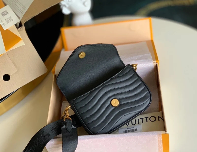 L0vis Vvtt0n NEW WAVE MULTI-POCHETTE M56461