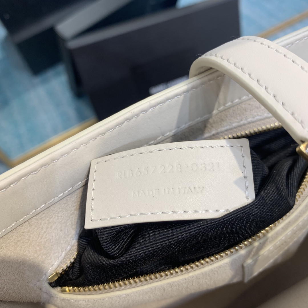 Y51 LE 5 À 7 IN SMOOTH LEATHER BLANC VINTAGE 23 X 16 X 6.5 CM
