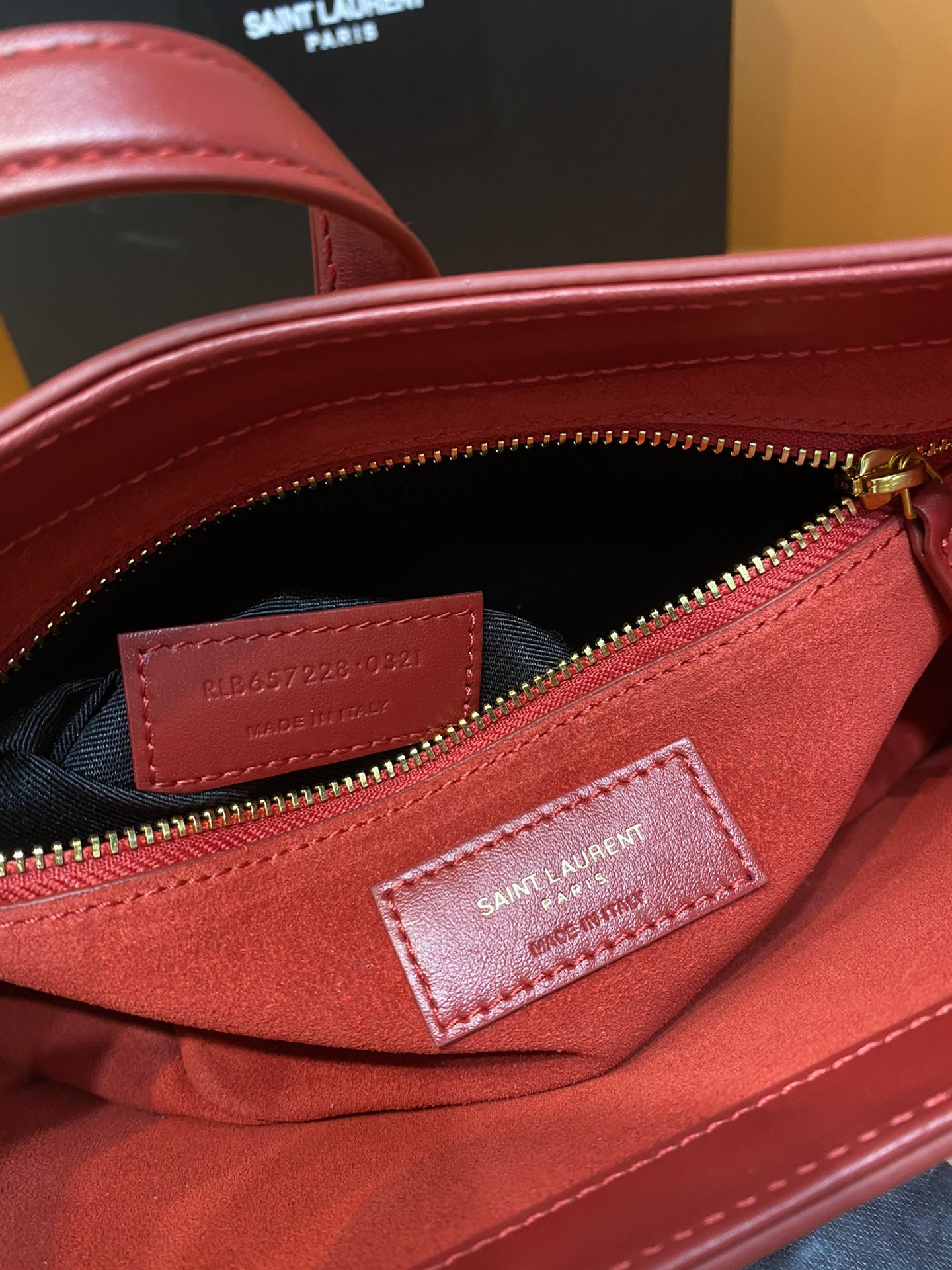 Y51 LE 5 À 7 IN SMOOTH LEATHER BLANC Red 23 X 16 X 6.5 CM