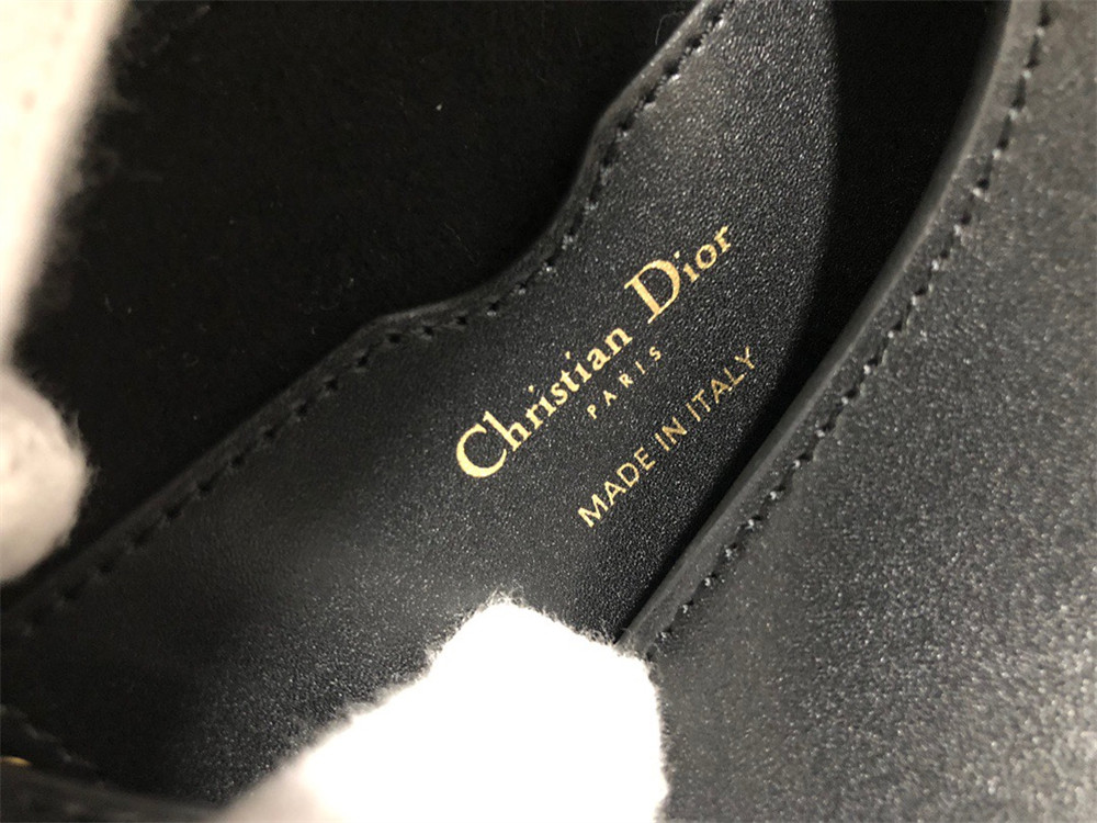 MEDIUM D10r BOBBY BAG Black Box Calfskin
