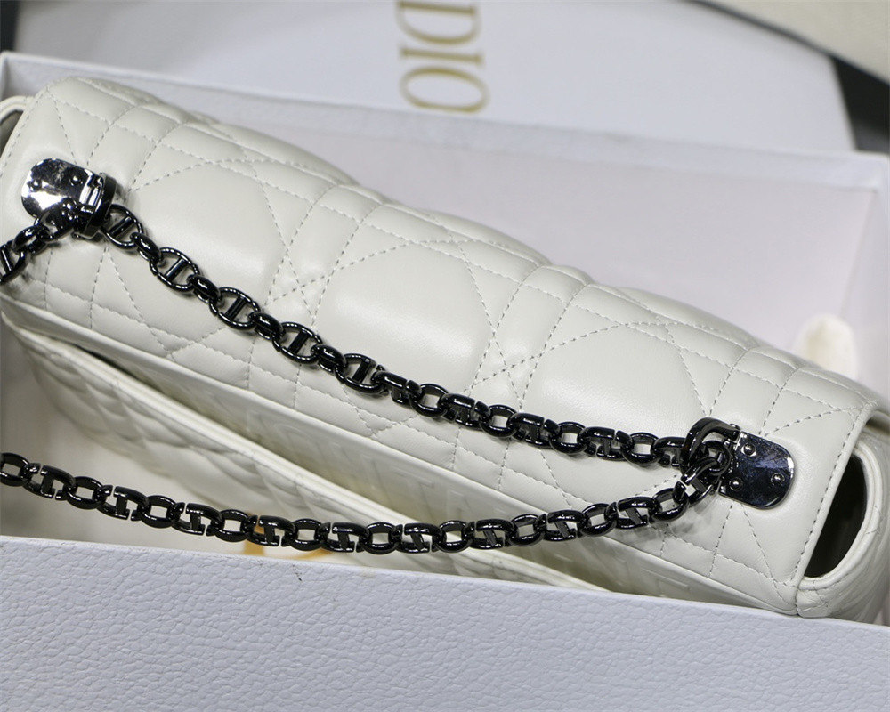 LARGE D10r CARO BAG Ivory S*pple Cannage Calfskin With Silver Hardware 29 x 18 x 10 cm