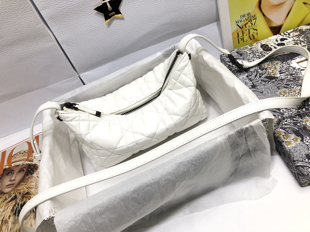 MEDIUM D10r TRAVEL NOMAD POUCH