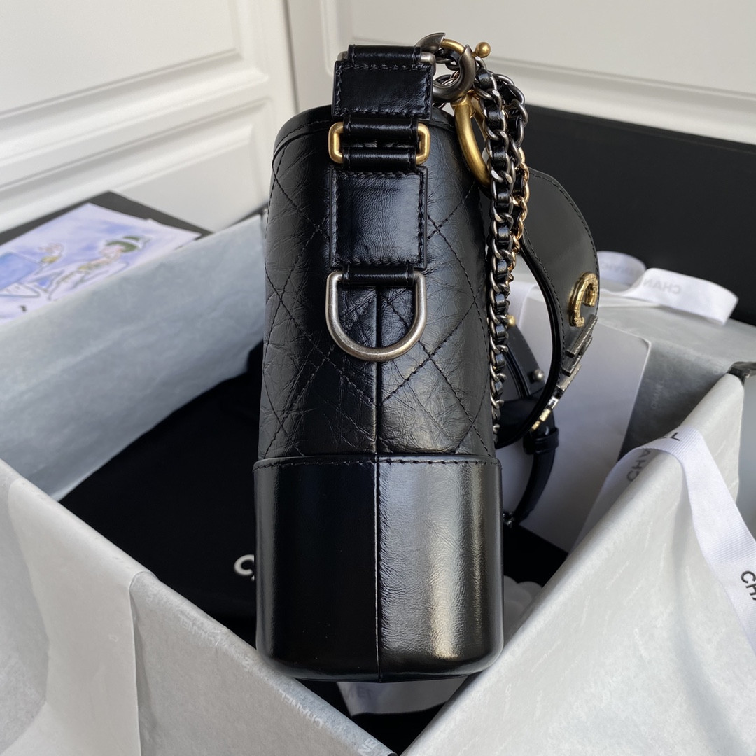 Ch**el  Gabrielle SMALL BLACK with shoulder strap letters 20 x 15 x 8cm