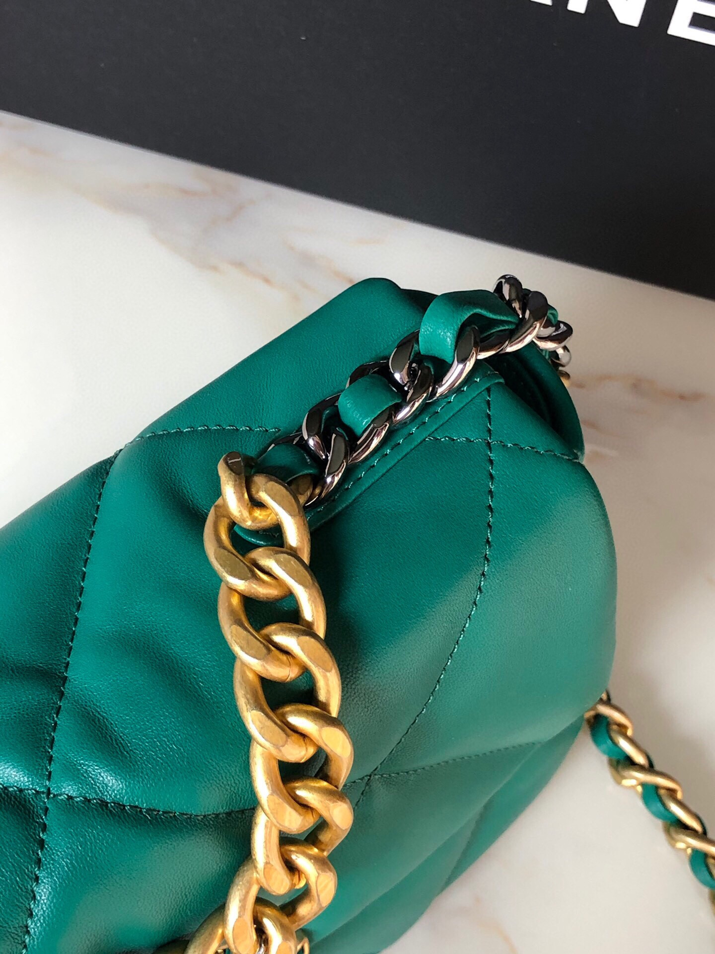 Ch**el 19 HANDBAG Shiny Leather, Gold-Tone, Silver-Tone & Ruthenium-Finish Metal Green 6.2 × 10.1 × 3.5 in