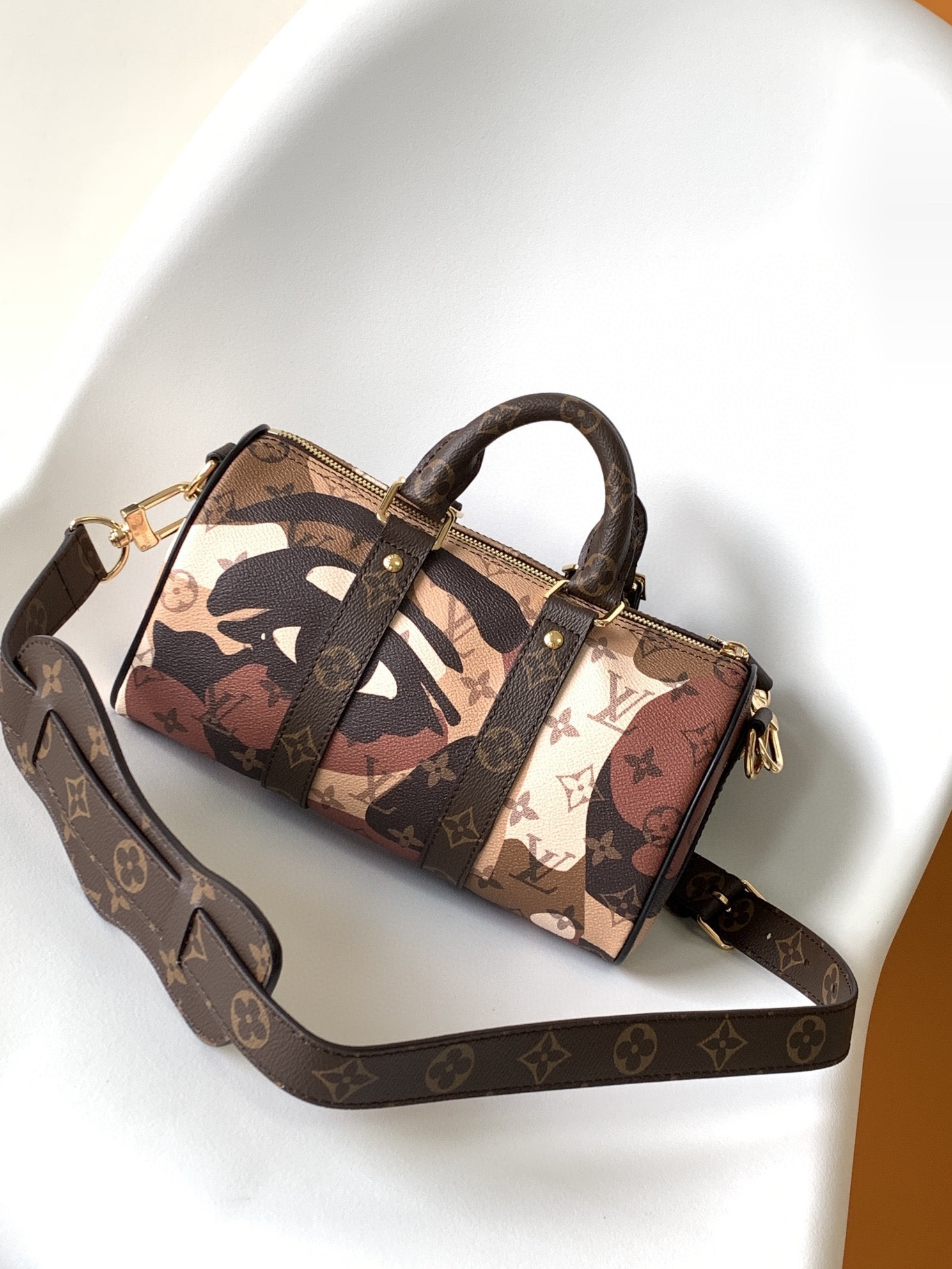 L0vis Vvtt0n Keepall Bandoulière 25 M46701 9.8 x 5.9 x 4.3 inches
