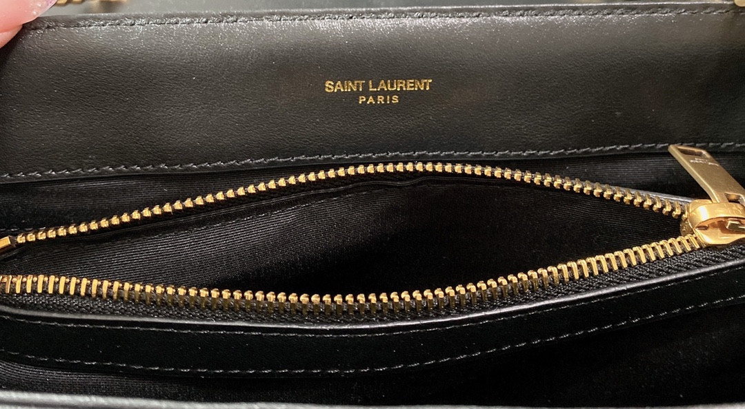 Y51 LOULOU MEDIUM IN QUILTED LEATHER BLACK 12.5 X 8.6 X 3.5 INCHES