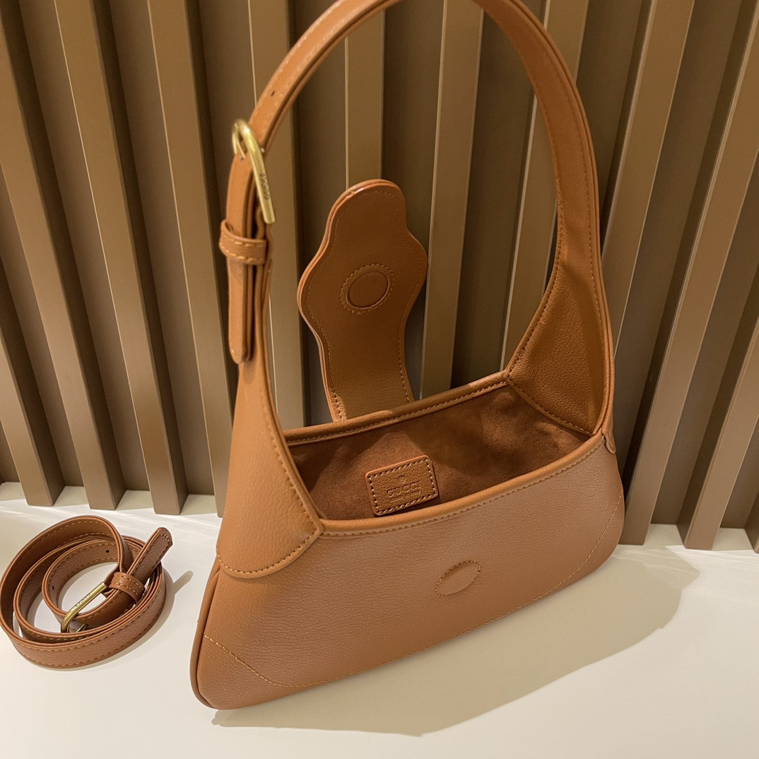 Gvc*1 APHRODITE SHOULDER BAG BROWN 27 X 13.5 X 2 cm