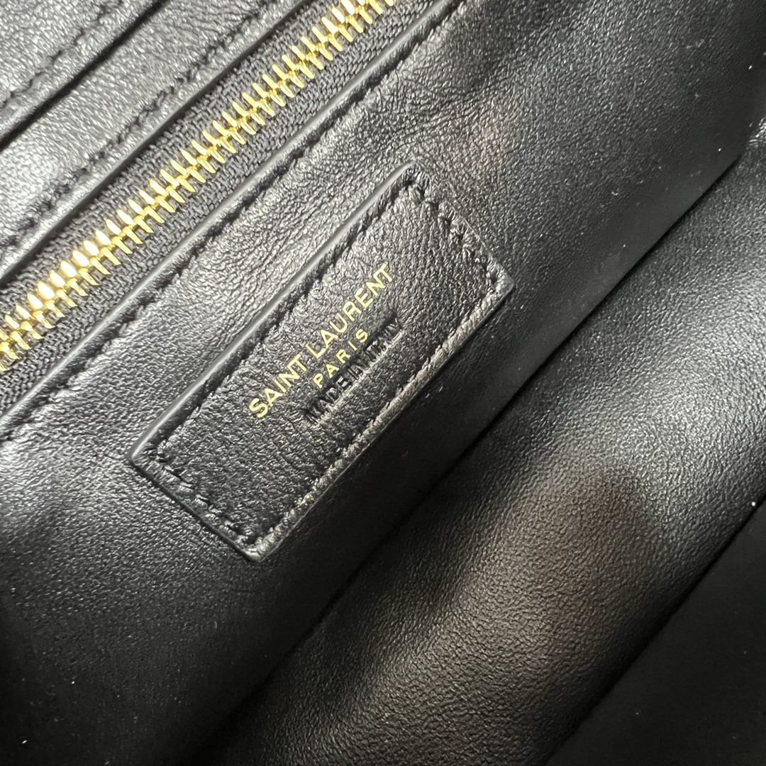 Y51 LE 5 À 7 IN SMOOTH LAMBSKIN black 9 X 6.3 X 2.5 INCHES