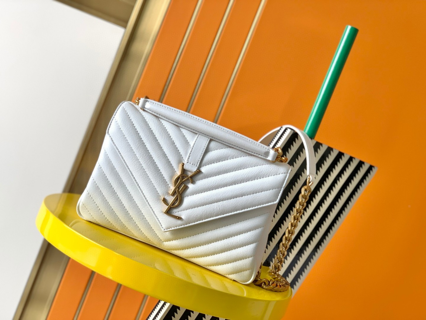 Y51 COLLEGE MEDIUM IN QUILTED LEATHER white  9.4 X 6.6 X 2.5 INCHES