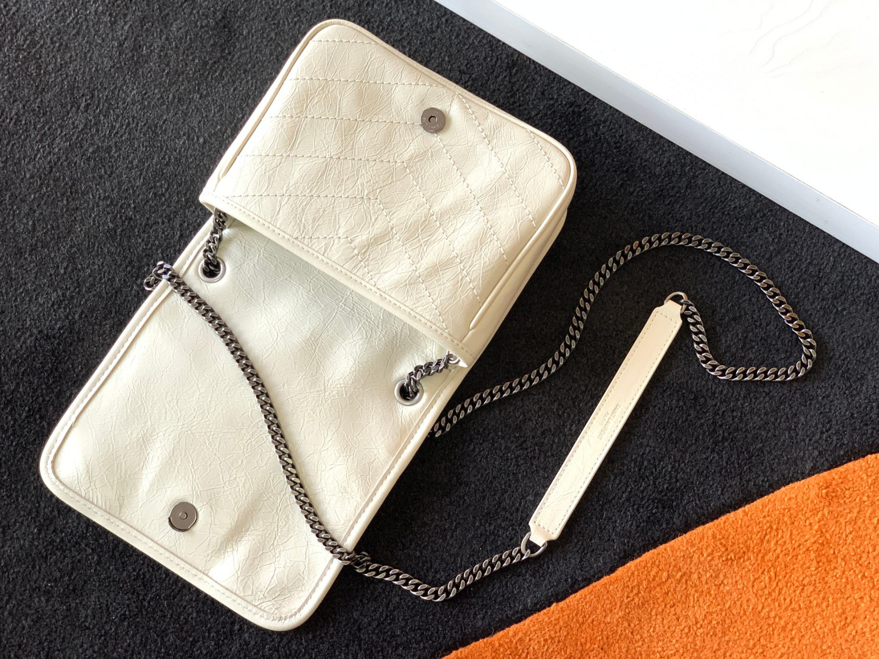 Y51 NIKI CHAIN WALLET IN SHINY LEATHER WHITE 19 x 15 x 6 CM
