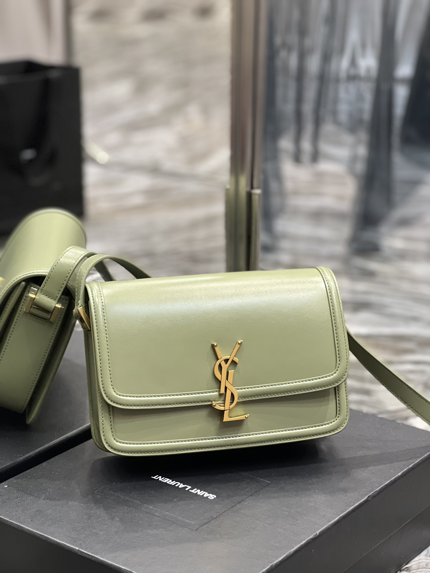 Y51 SOLFERINO MEDIUM SATCHEL IN BOX Sa1nt Lau*nt LIGHT GREEN 9.1 X 6.3 X 2.4 INCHES
