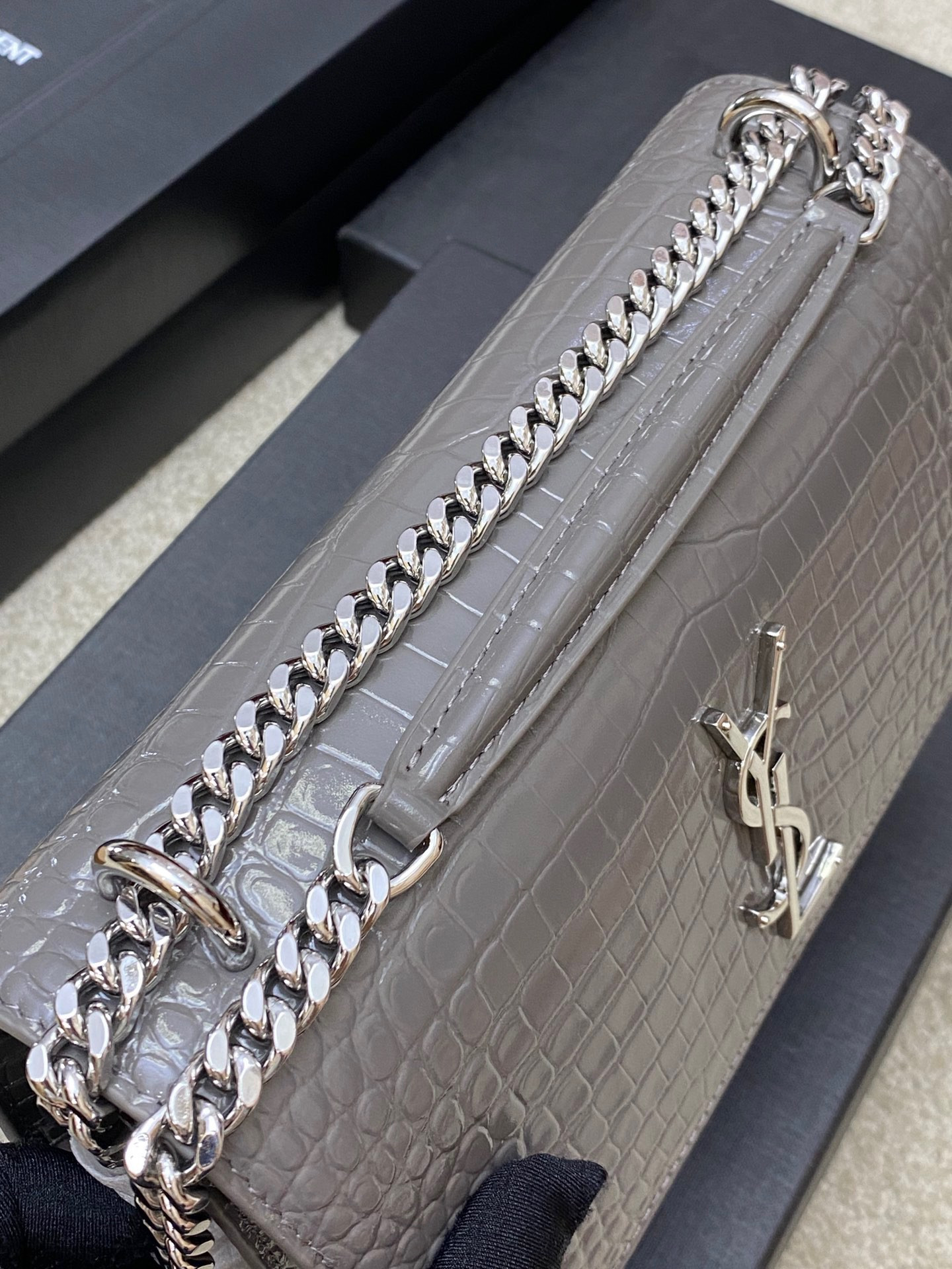 Y51 SUNSET MEDIUM IN CROCODILE-EMBOSSED LEATHER GRAY 8 X 6.2 X 2.5 INCHES