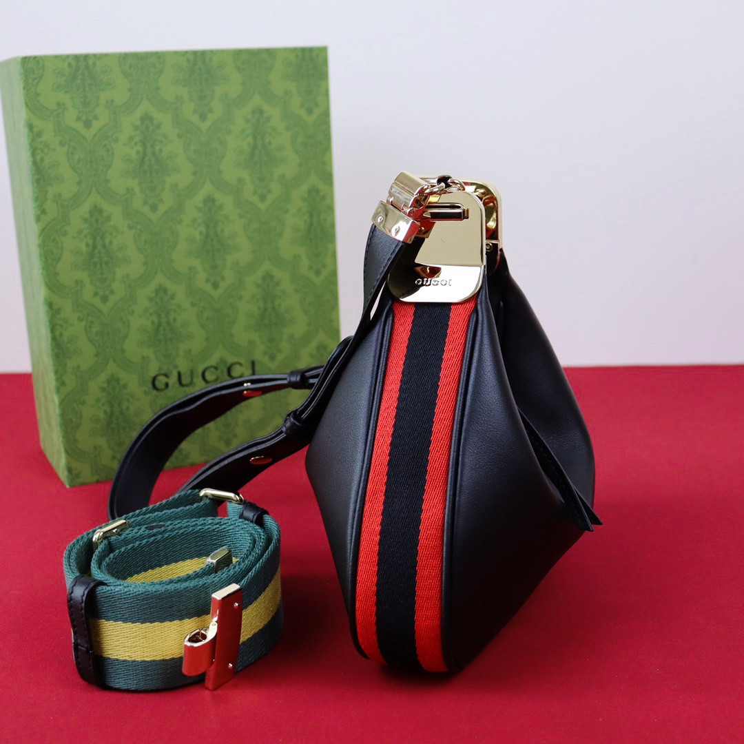 Gvc*1 ATTACHE SMALL SHOULDER BAG BLACK 9"W x 8.7"H x 2"D