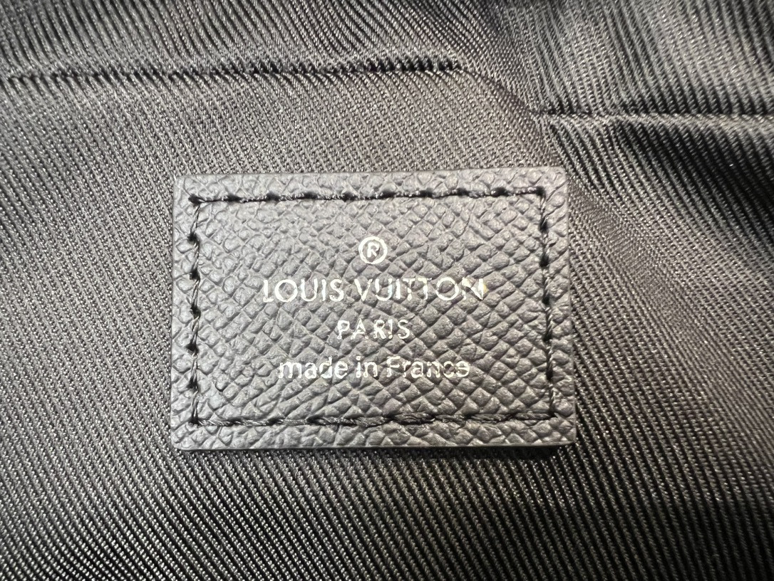 LV M30925 Porte-Documents Voyage PM 36.5 x 27.5 x 6 cm