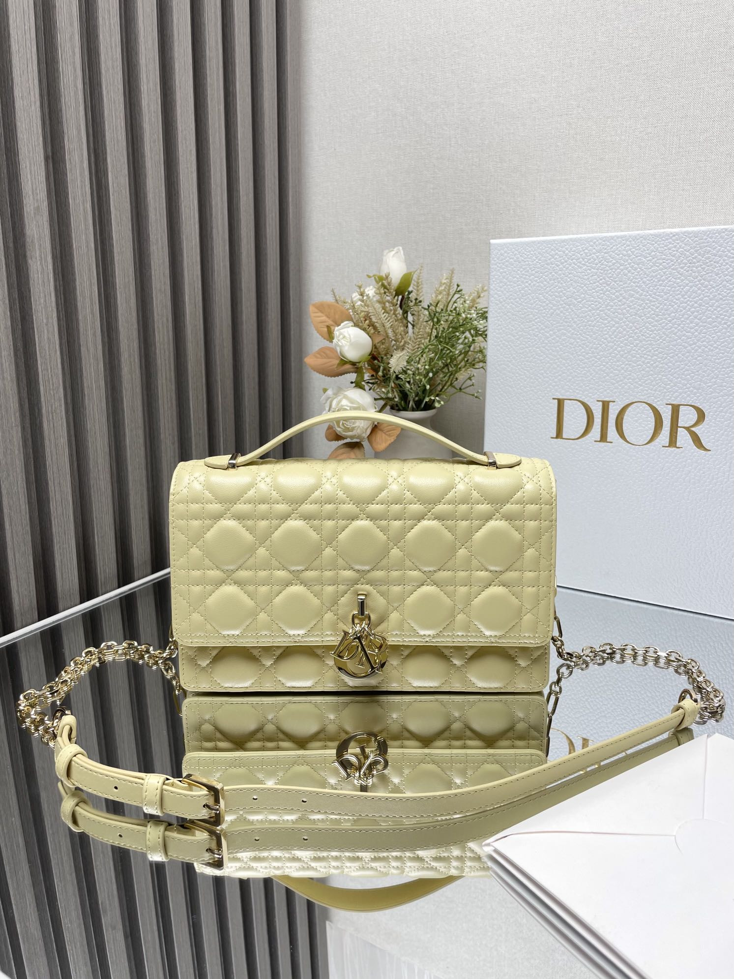 My D10r Top Handle Bag 9.5 x 5.5 x 3 inches