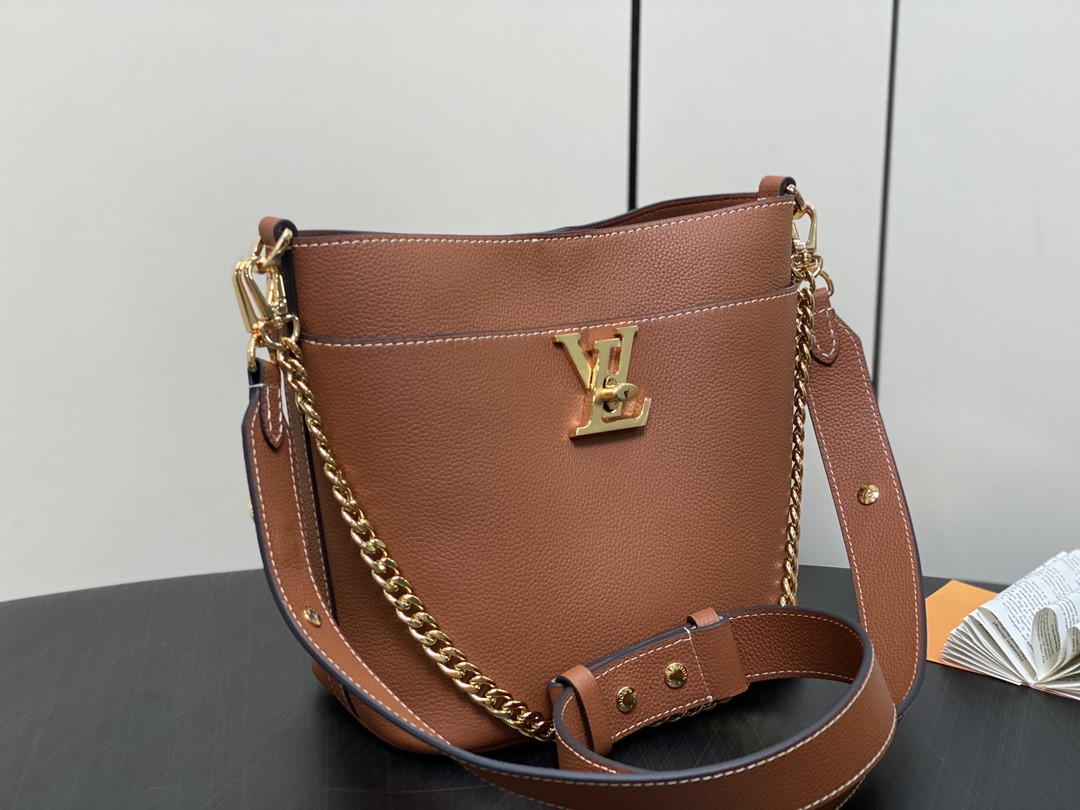 LV M24165 Lock and Walk 7.9 x 8.1 x 4.7 inches
