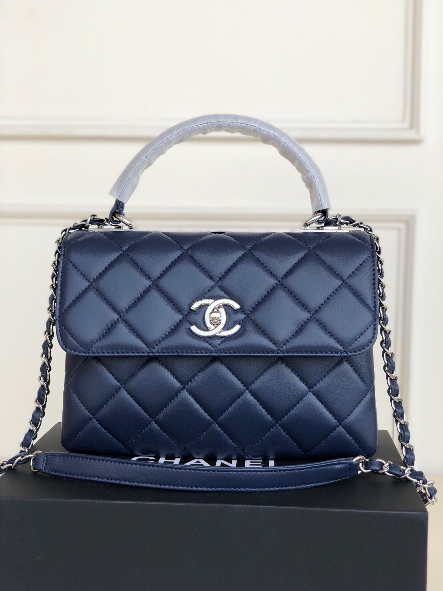 Ch**el FLAP BAG WITH TOP HANDLE 6.6 × 9.8 × 4.7 in