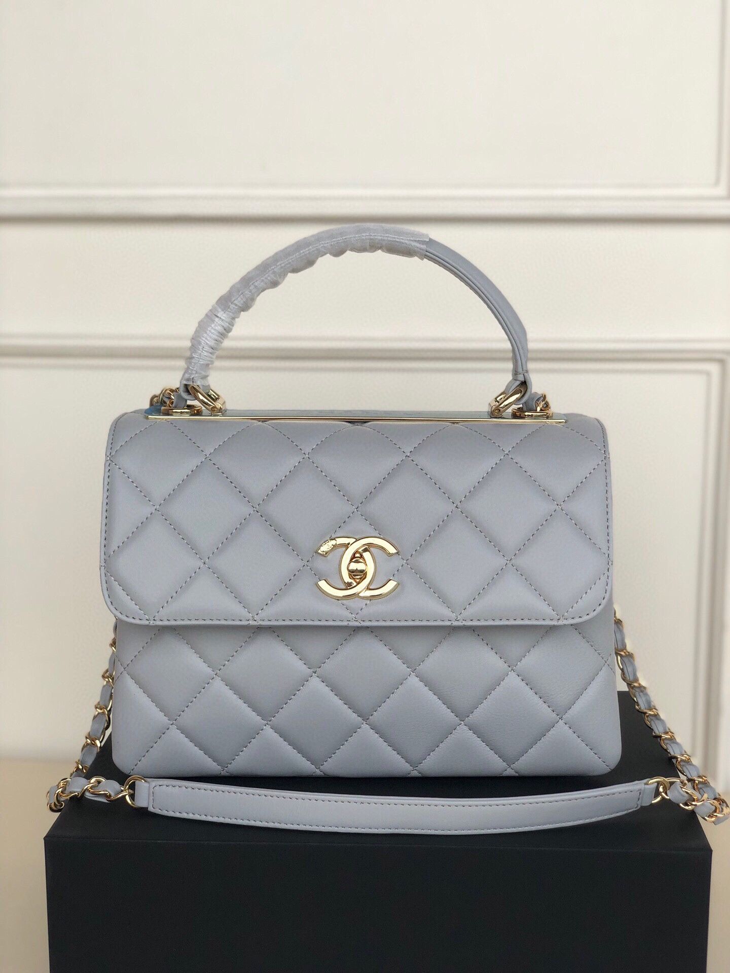 Ch**el FLAP BAG WITH TOP HANDLE 6.6 × 9.8 × 4.7 in