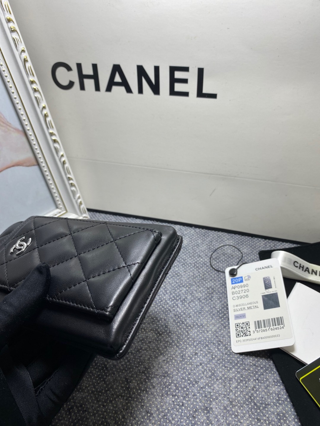 Ch**el LONG ZIPPED WALLET 19-11cm