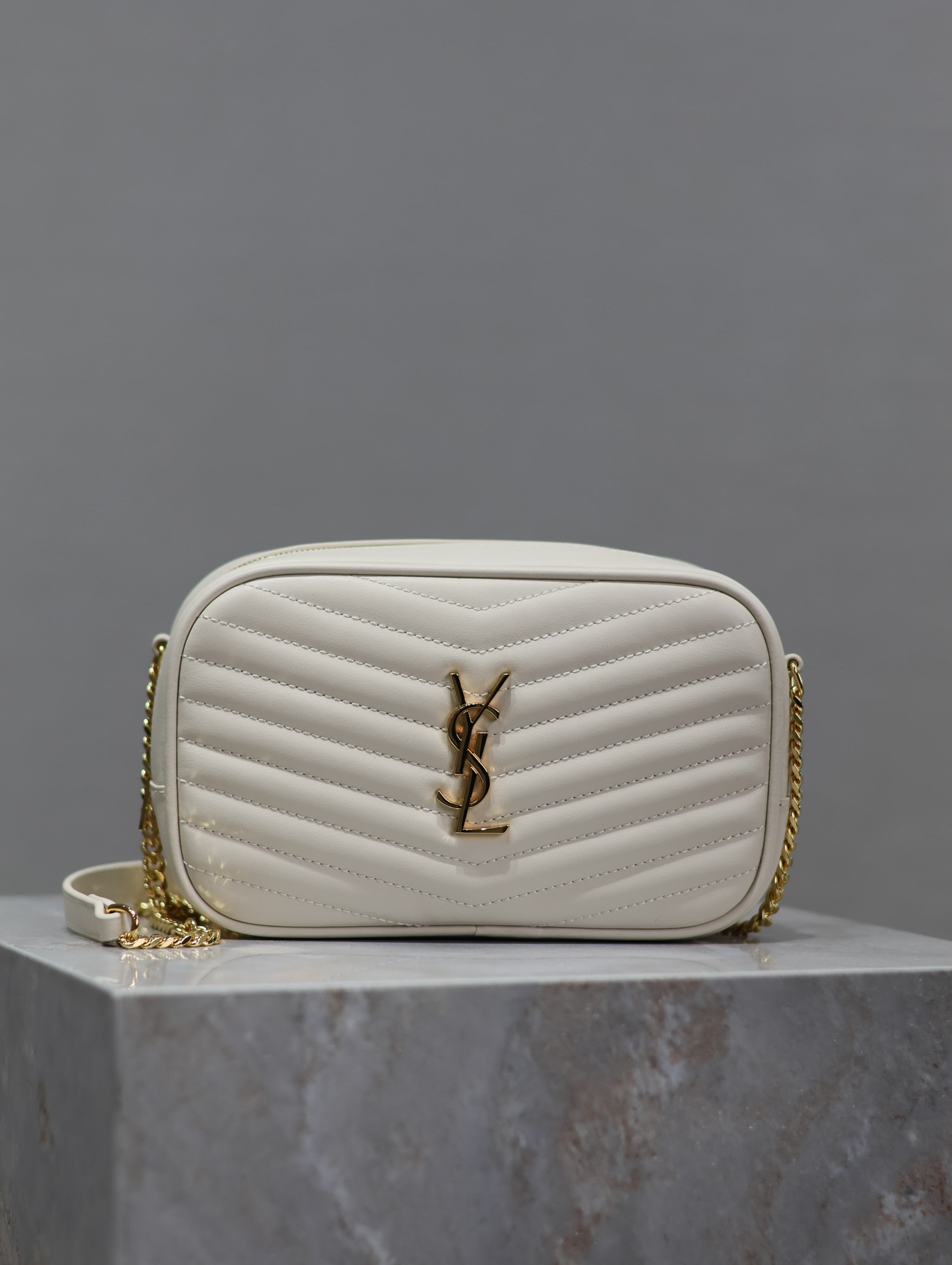 Y51 MINI LOU IN QUILTED LEATHER 7.5 X 4.1 X 2 INCHES