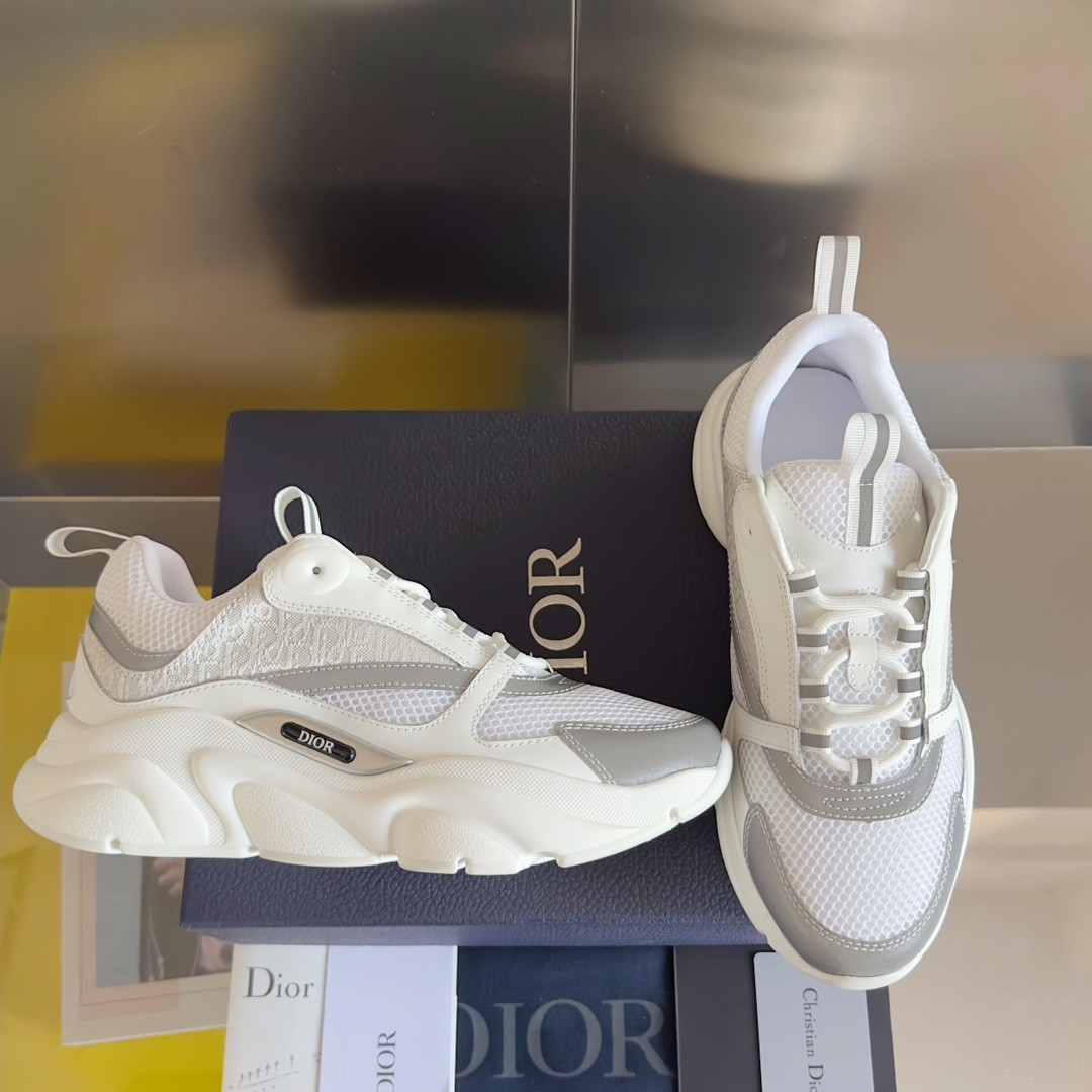 UA D10r B22 Sneaker